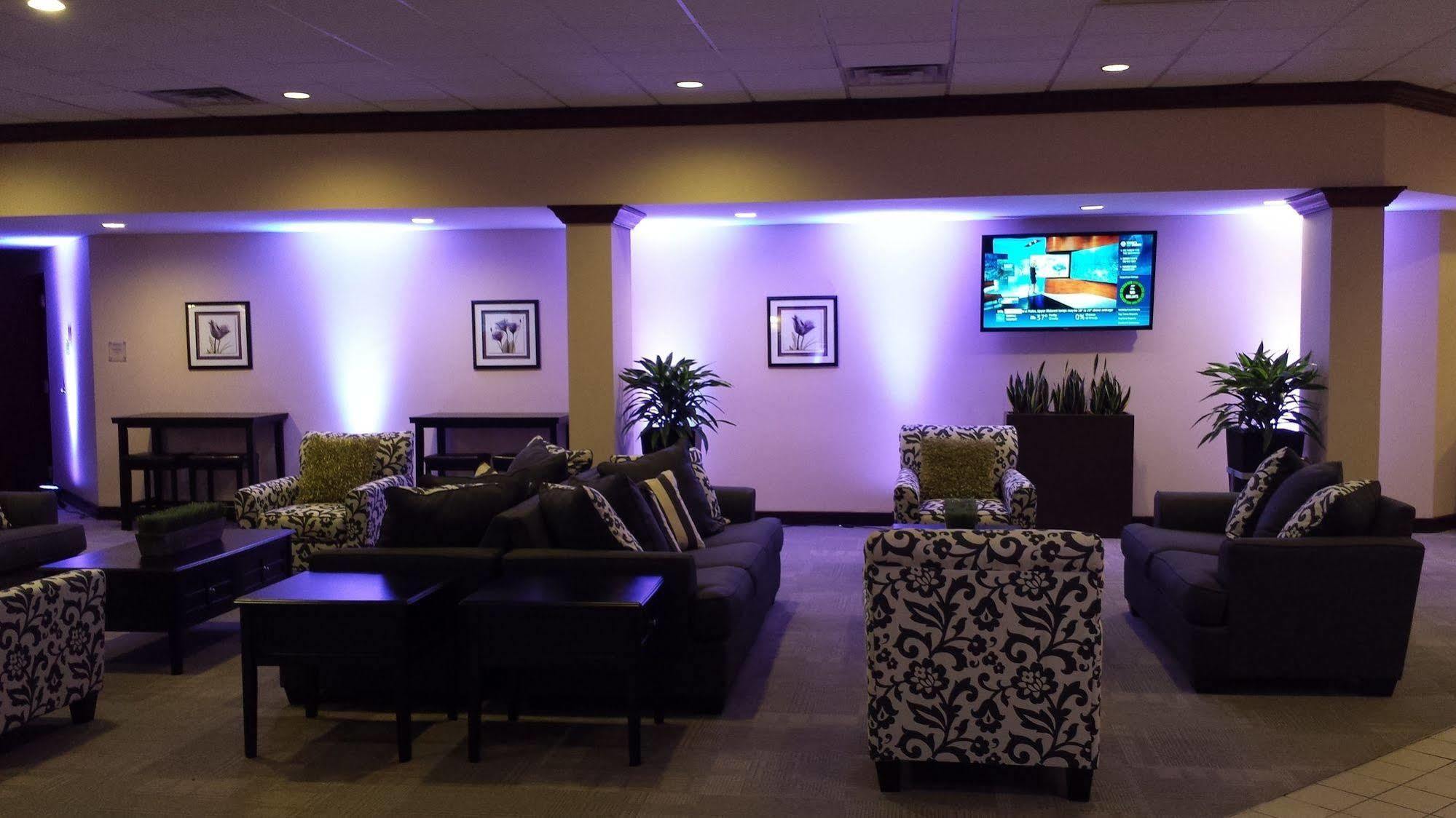 Garden Hotel And Conference Center South Beloit Экстерьер фото